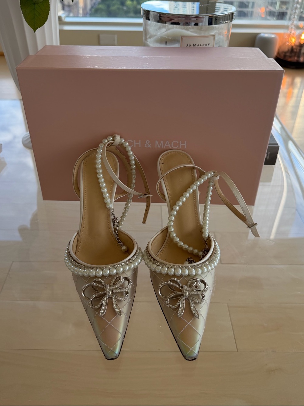 MACH & MACH bow of Elizabeth iridescent white Heels size 35.5